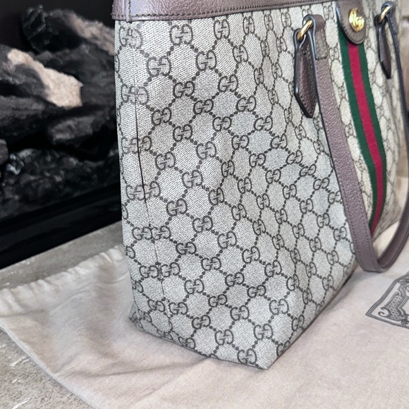 Authentic Gucci GG Supreme Monogram Medium Ophidia Shopping Tote - Picture 4 of 7
